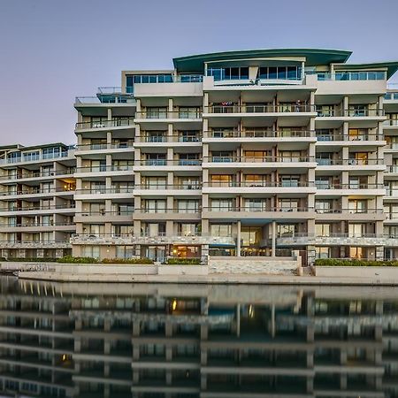 Canal Quays Apartments Cape Town Exterior photo
